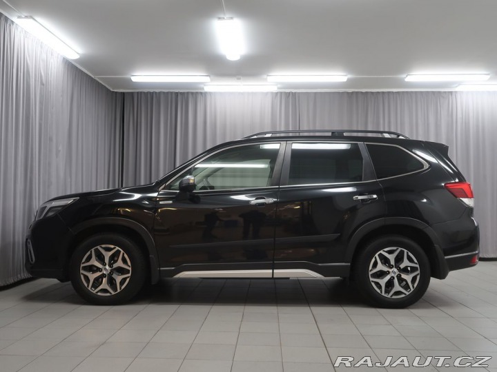 Subaru Forester 2.0Hybrid,CZ,1Maj,Comfort 2021