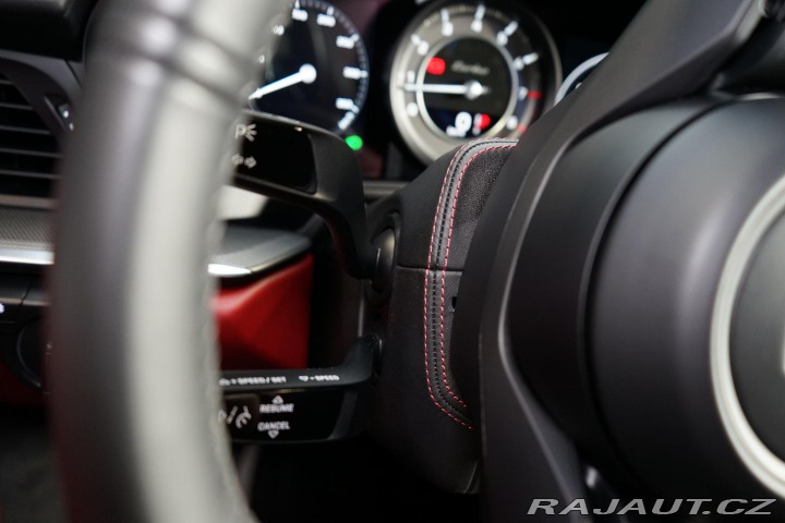 Porsche 911 992 Turbo Matrix Bose Zár 2022