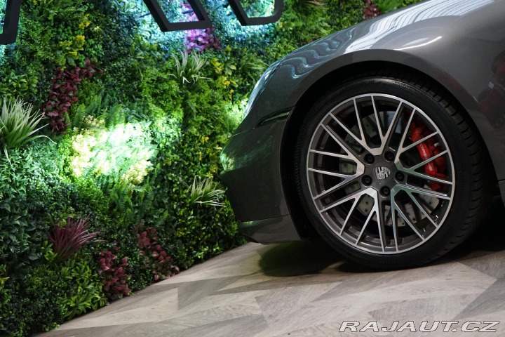 Porsche 911 992 Turbo Matrix Bose Zár 2022