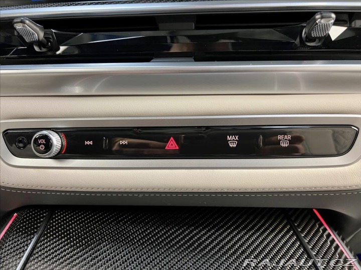 BMW X7 M60i INDIVIDUAL, SKY LOUN 2023