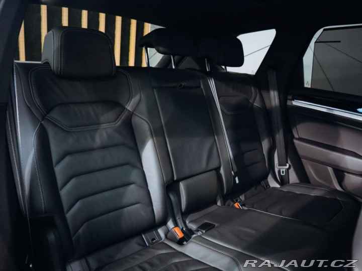 Volkswagen Touareg R-Line 4Motion 4.0 TDI 31 2020