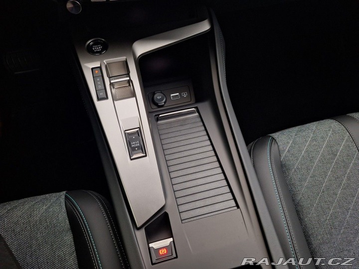 Peugeot 408 ALLURE Hybrid 145 e-DCS6 2025