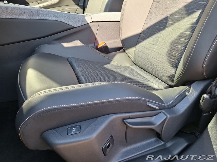 Peugeot 5008 ALLURE Hybrid 136 e-DCS6 2025