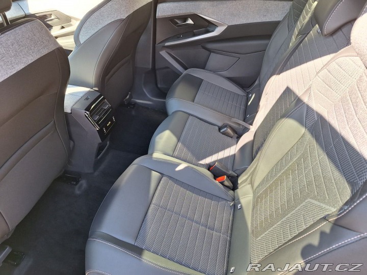 Peugeot 5008 ALLURE Hybrid 136 e-DCS6 2025