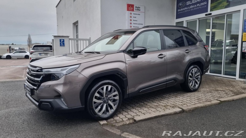 Subaru Forester 2,0i CVT TOURING + kola Z