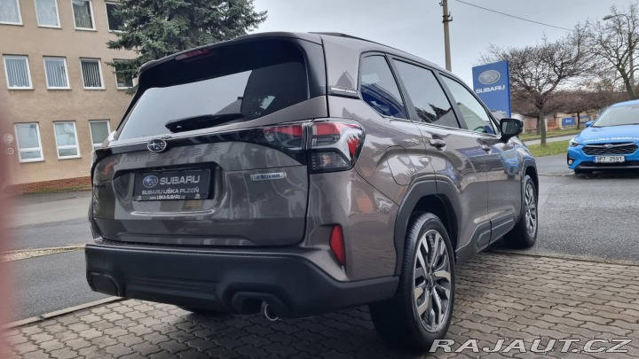 Subaru Forester 2,0i CVT TOURING + kola Z 2025