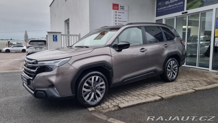 Subaru Forester 2,0i CVT TOURING + kola Z 2025
