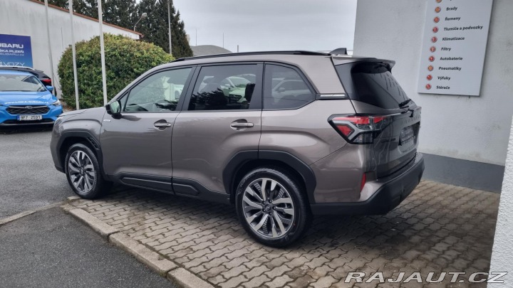 Subaru Forester 2,0i CVT TOURING + kola Z 2025