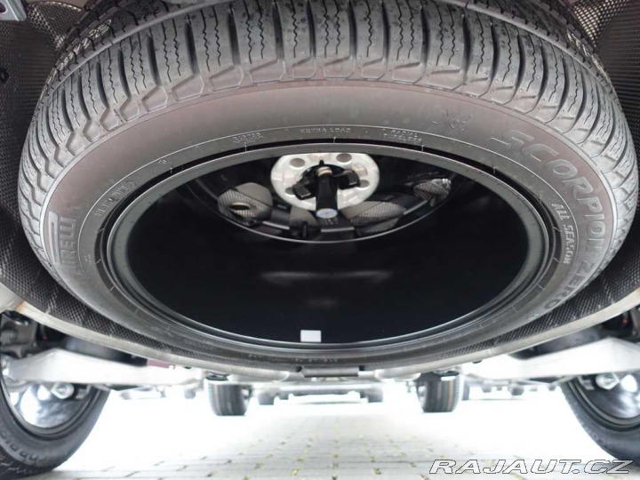 Land Rover Discovery 5 3,0 Dynamic SE D350 7 m 2025