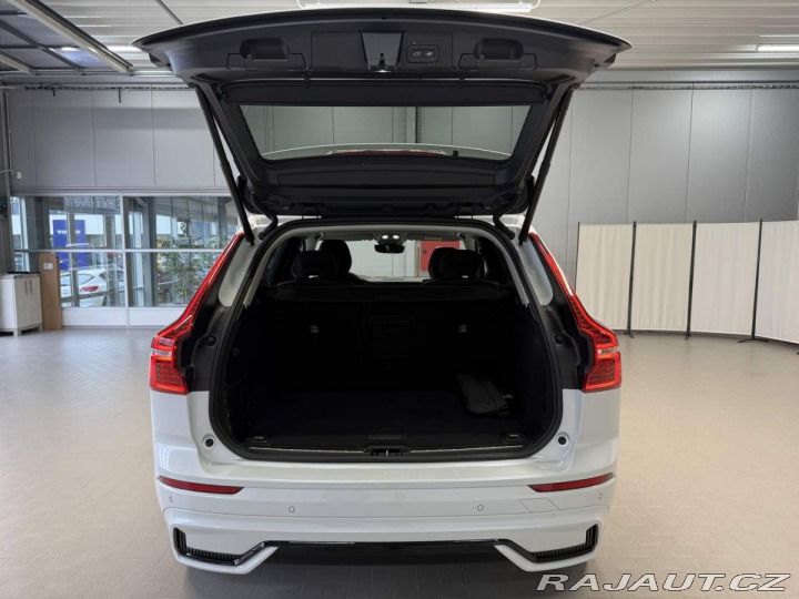 Volvo XC60 B5 2.0L 250+14 HP AT8 AWD 2025