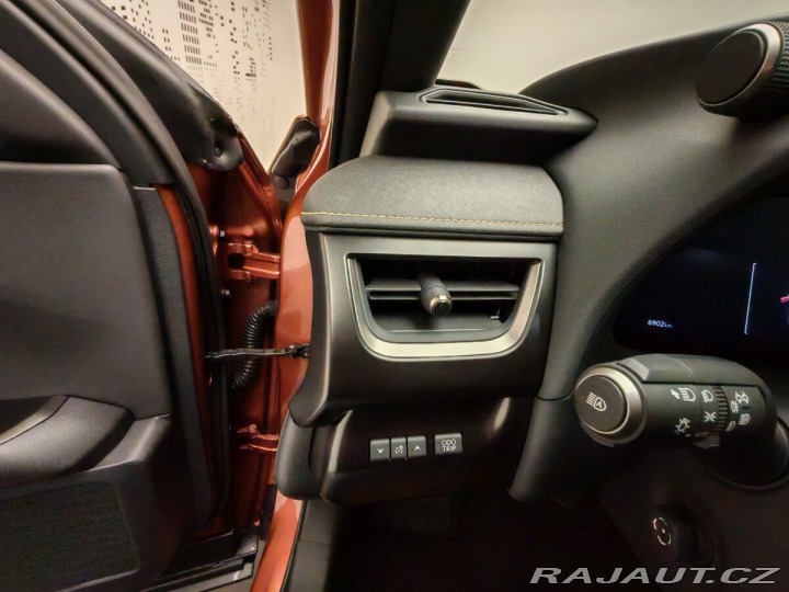 Lexus Ostatní modely UX 300h 300h 2WD F Sport Design 1 2024