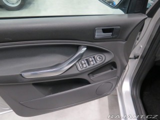 Ford C-MAX 1.6i 74kW, klima, po serv 2010