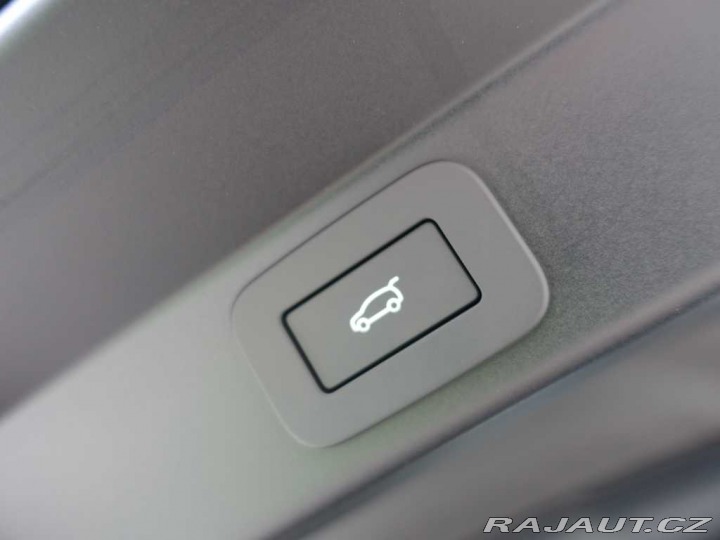 Land Rover Range Rover Sport Dynamic SE D250 2025