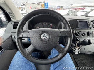 Volkswagen Multivan 7 MÍST 2,5 TDI 9 KW TAŽNÉ 2009
