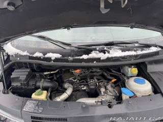 Volkswagen Multivan 7 MÍST 2,5 TDI 9 KW TAŽNÉ 2009
