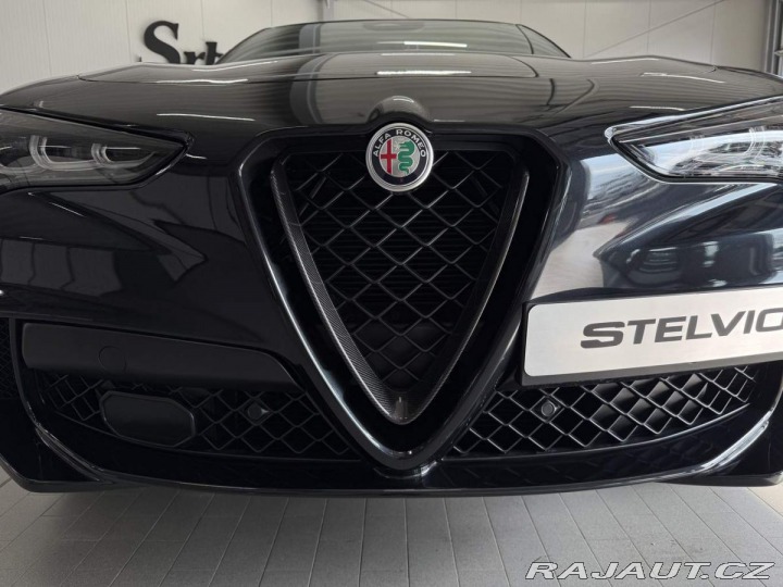 Alfa Romeo Stelvio Quadrifoglio Supersport 2 2024