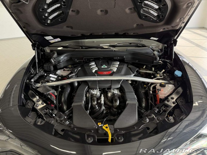 Alfa Romeo Stelvio Quadrifoglio Supersport 2 2024