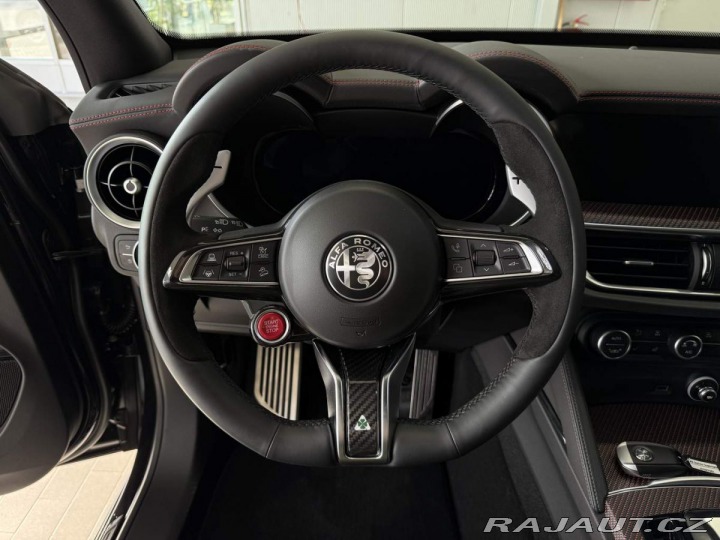 Alfa Romeo Stelvio Quadrifoglio Supersport 2 2024