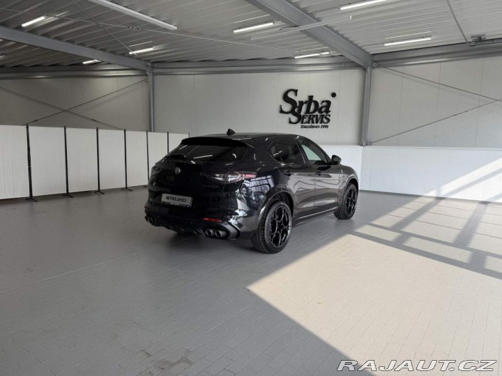 Alfa Romeo Stelvio Quadrifoglio Supersport 2 2024
