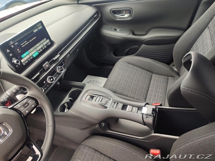 Honda ZR-V 2.0eHEV 135kW ELEGANCE SK 2025