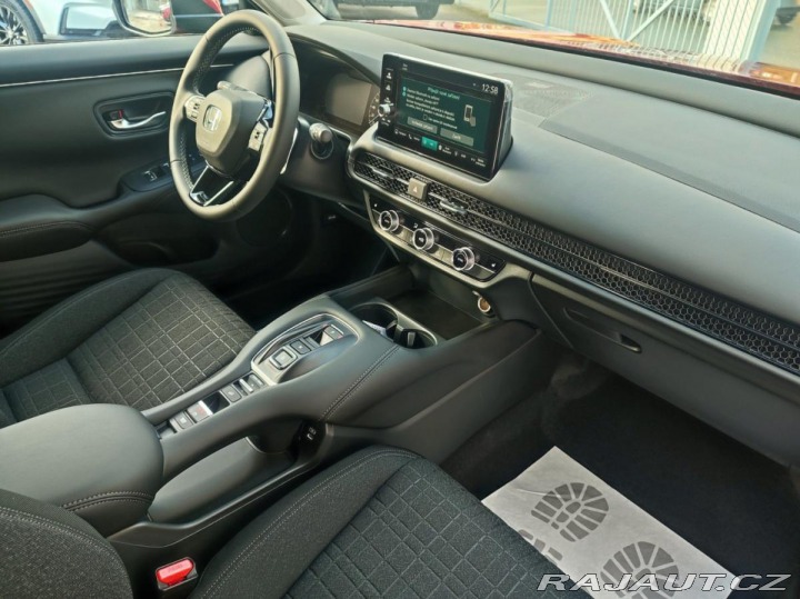 Honda ZR-V 2.0eHEV 135kW ELEGANCE SK 2025
