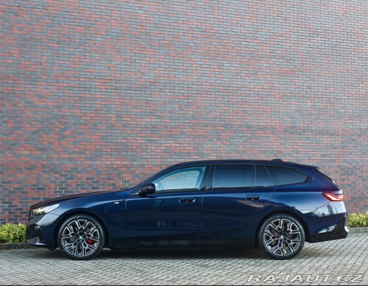 BMW 5 Touring 530e xDrive M SP 2024