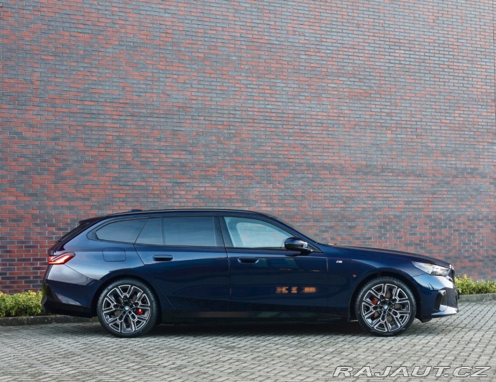 BMW 5 Touring 530e xDrive M SP 2024