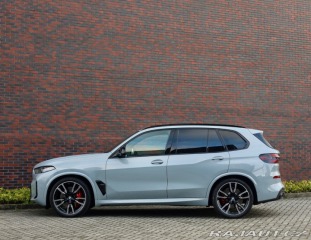 BMW X5 M60i xDrive 4.4 V8 M SPO 2023