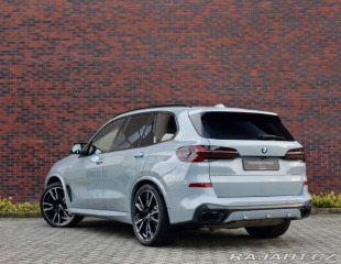 BMW X5 M60i xDrive 4.4 V8 M SPO 2023