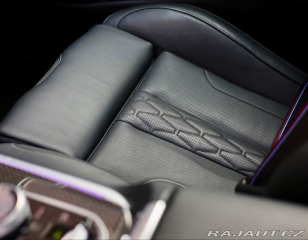 BMW X5 M60i xDrive 4.4 V8 M SPO 2023