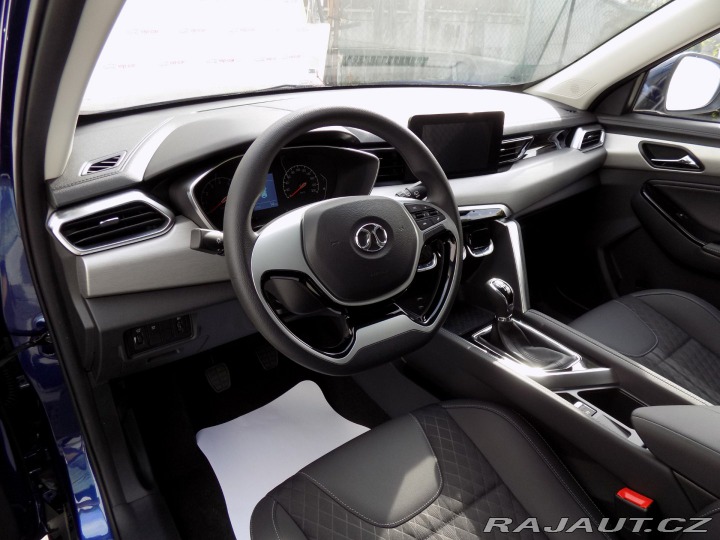 BAIC X3 1.5T/Efficient-LED/DPH/ 2025