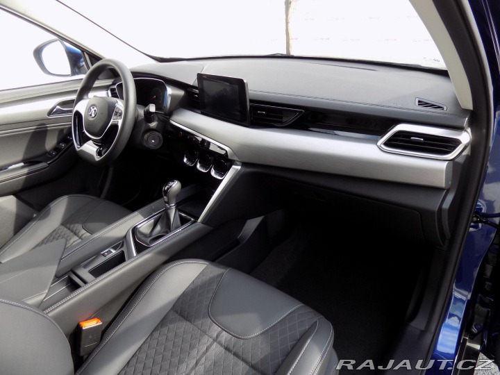 BAIC X3 1.5T/Efficient-LED/DPH/ 2025