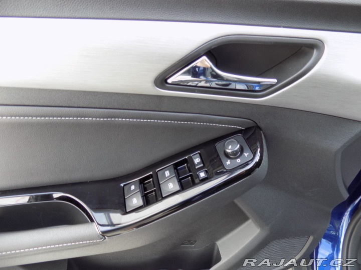 BAIC X3 1.5T/Efficient-LED/DPH/ 2025