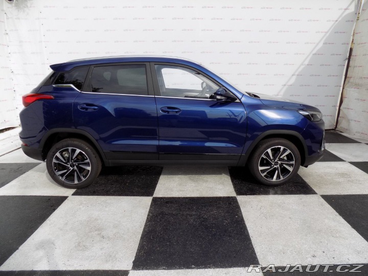 BAIC X3 1.5T/Efficient-LED/DPH/ 2025