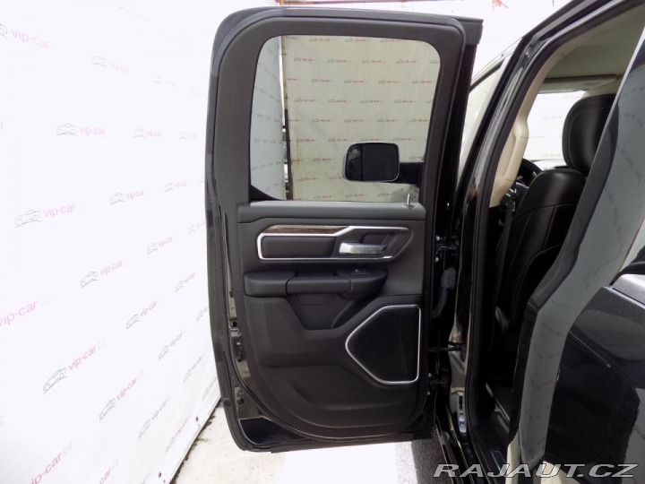 Dodge RAM 1500 5.7HEMI/LARAMIE/LED/ 2019