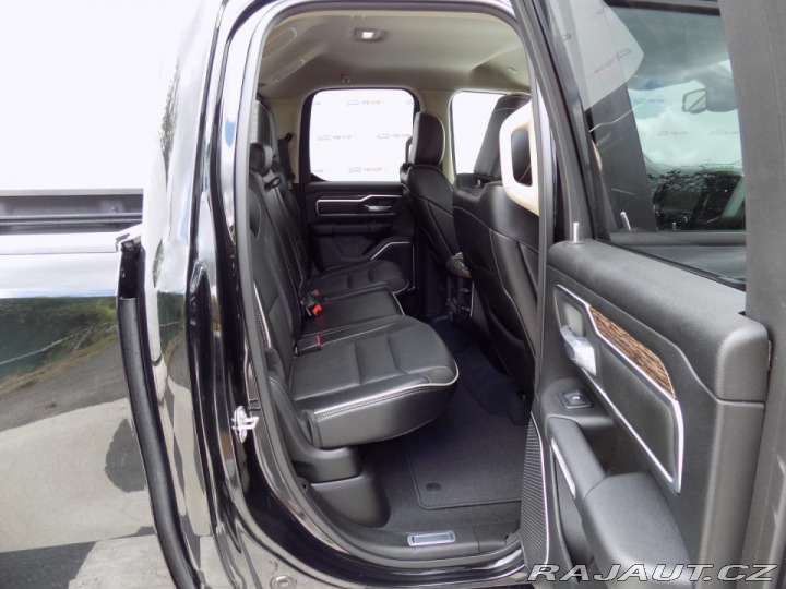Dodge RAM 1500 5.7HEMI/LARAMIE/LED/ 2019