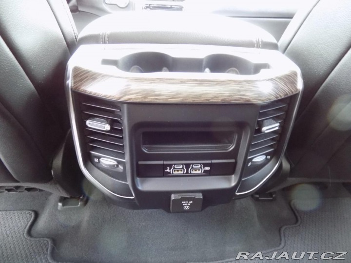 Dodge RAM 1500 5.7HEMI/LARAMIE/LED/ 2019