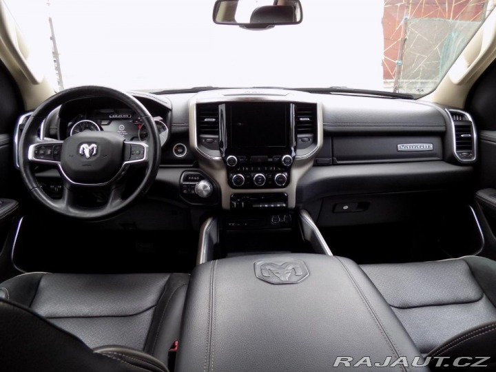 Dodge RAM 1500 5.7HEMI/LARAMIE/LED/ 2019