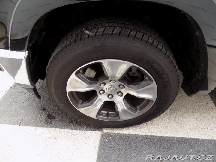 Dodge RAM 1500 5.7HEMI/LARAMIE/LED/ 2019