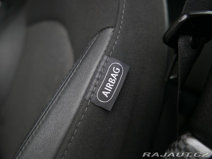 Mini Cooper S 1,6i Turbo 128kW Navi 2010