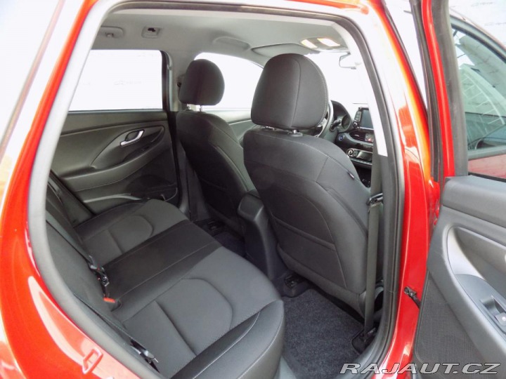 Hyundai i30 1.4 T-GDi rezervace 2017