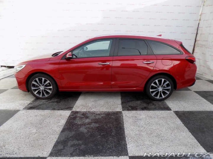 Hyundai i30 1.4 T-GDi rezervace 2017