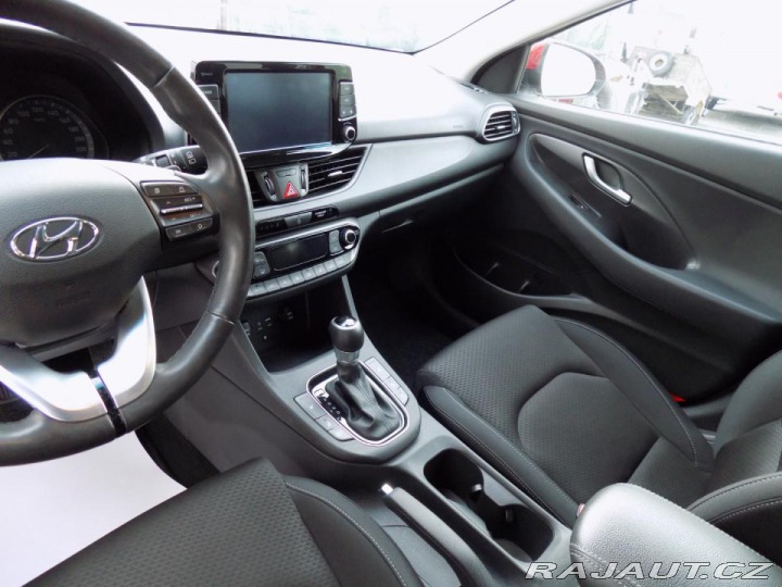Hyundai i30 1.4 T-GDi rezervace 2017