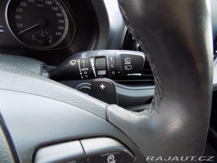Hyundai i30 1.4 T-GDi rezervace 2017