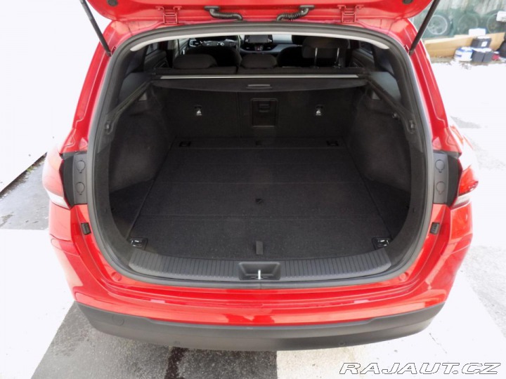 Hyundai i30 1.4 T-GDi rezervace 2017