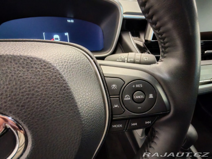 Toyota Corolla Cross 2.0 Hybrid Comfort Busin 2023