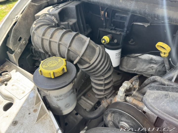 Ford Transit 410L 2,4D 66 KW 7 MÍST 2005