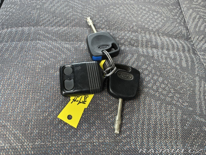 Ford Transit 410L 2,4D 66 KW 7 MÍST 2005