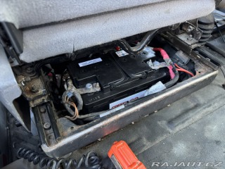 Ford Transit 410L 2,4D 66 KW 7 MÍST 2005