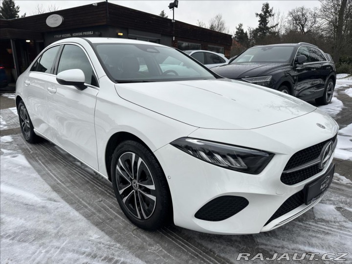 Mercedes-Benz A 200 sedan 2023